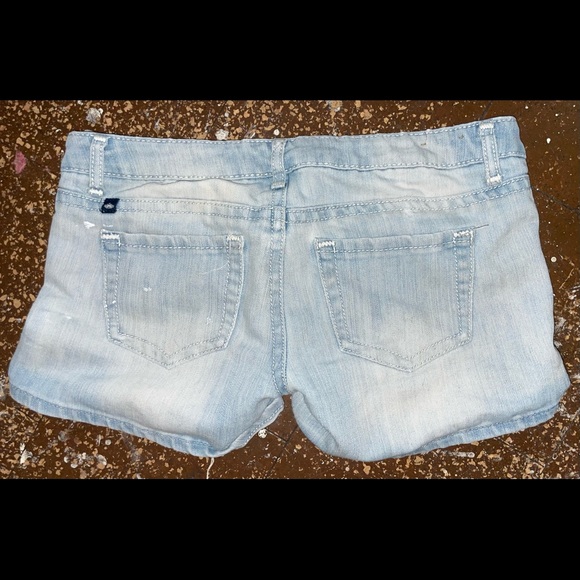 These are a size 7, light blue denim shorts from Almost Famous - Picture 2 of 6